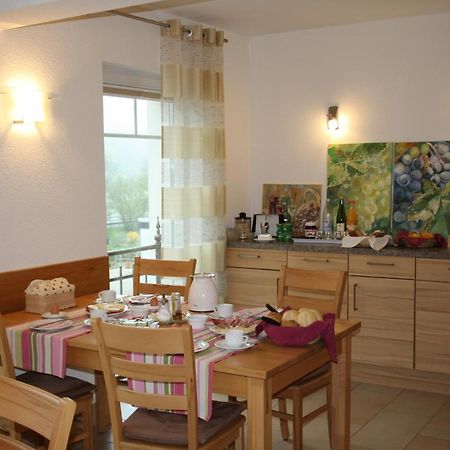 Weingut Goeres Hotel Briedel Buitenkant foto
