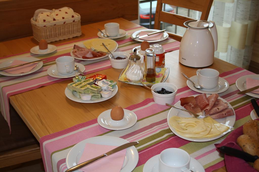 Weingut Goeres Hotel Briedel Kamer foto