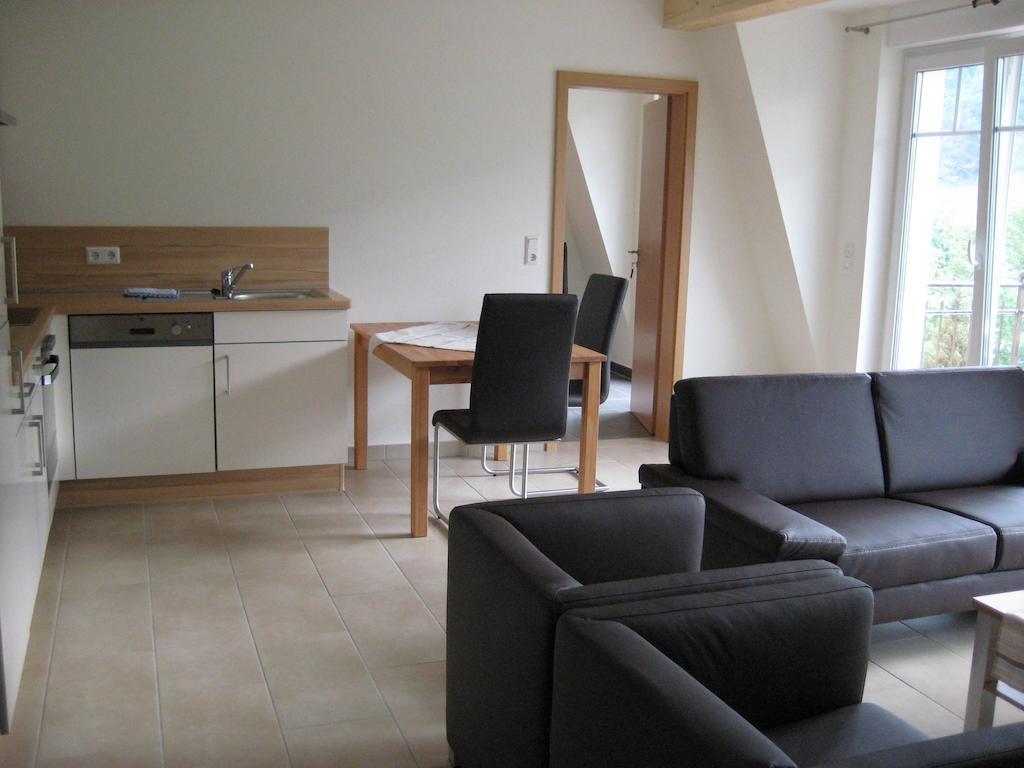 Weingut Goeres Hotel Briedel Kamer foto