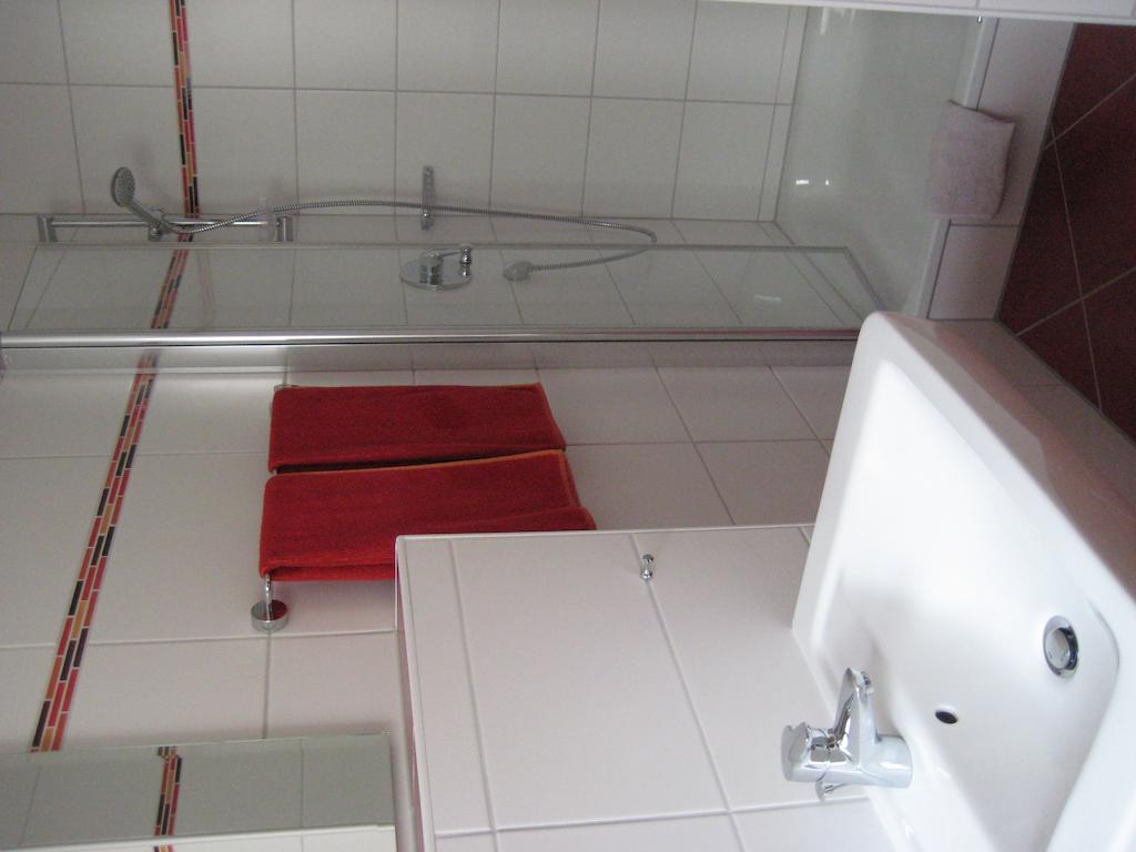 Weingut Goeres Hotel Briedel Kamer foto
