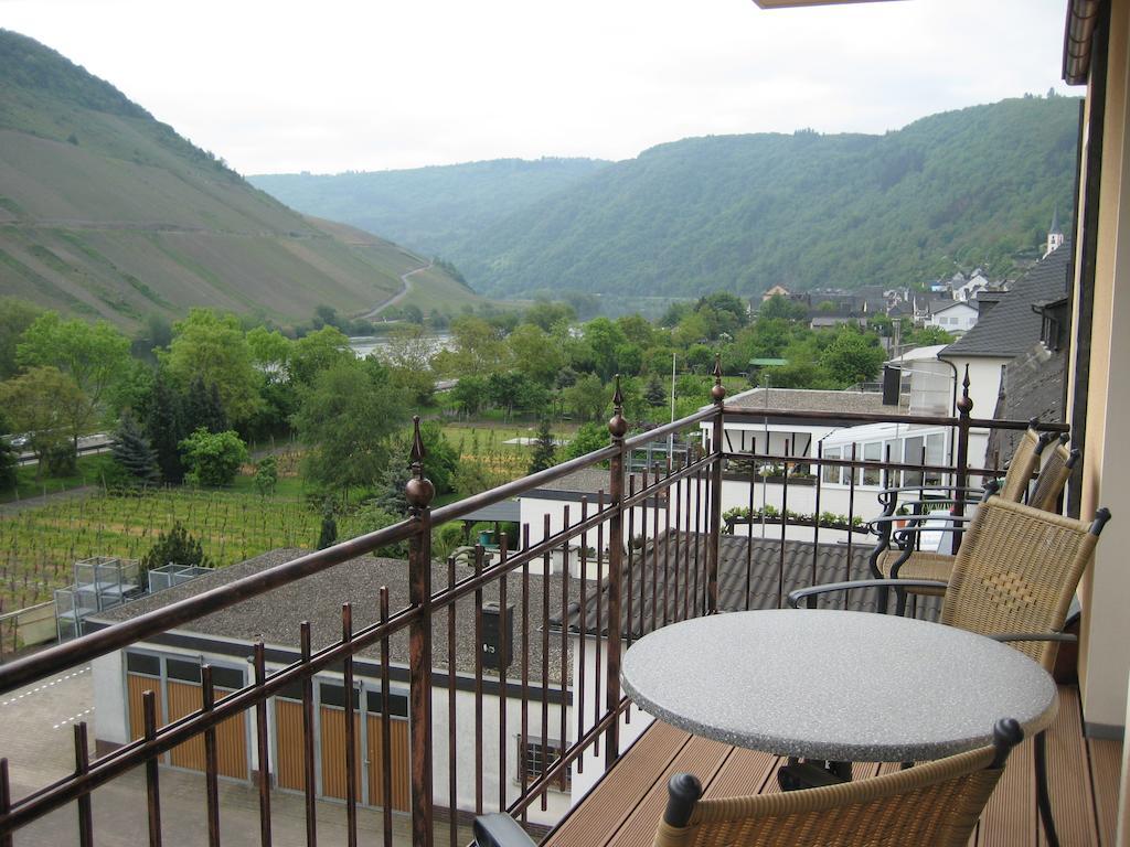 Weingut Goeres Hotel Briedel Kamer foto